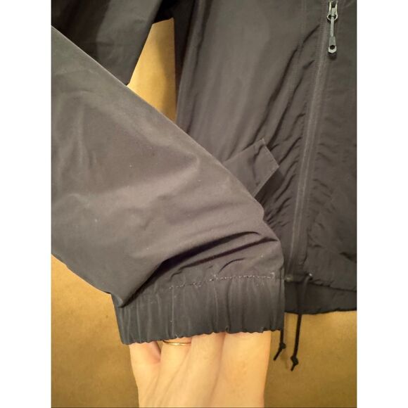 Mountain Hardware Jacket - Picture 6 of 10